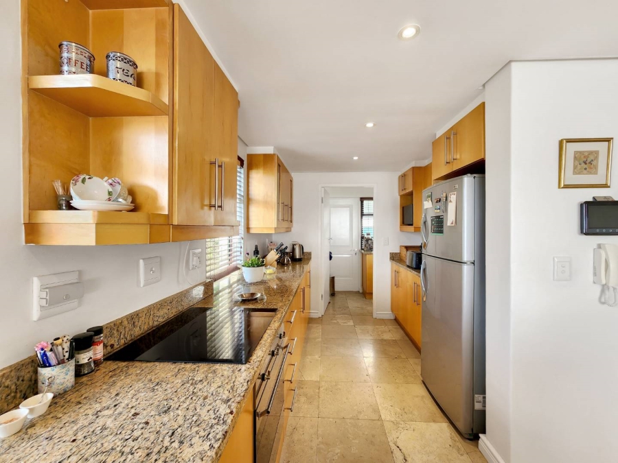 3 Bedroom Property for Sale in Sea Point Western Cape
